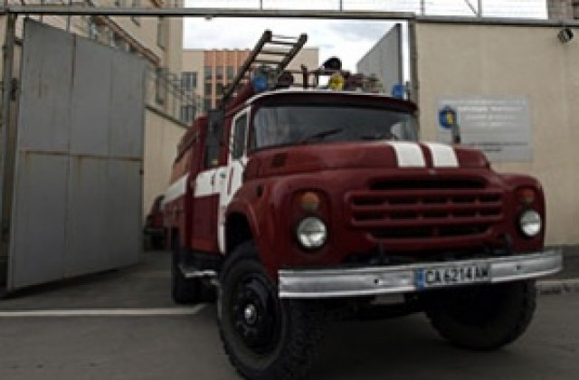 Няма пострадали при пожара до пазар Иван Вазов в София