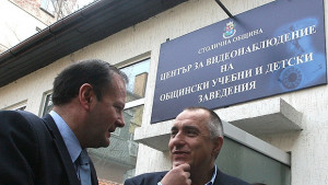 Видеокамери наблюдават общинските училища в София