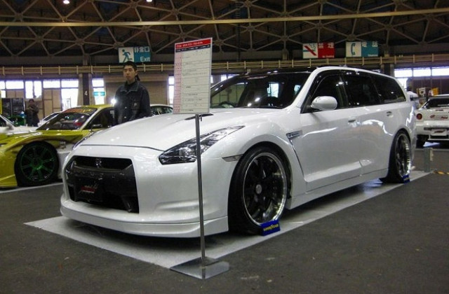 Японски тунери създадоха Nissan GT-R комби