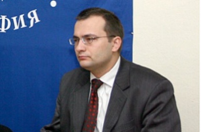 Сините умуват коалиционната политика на партията