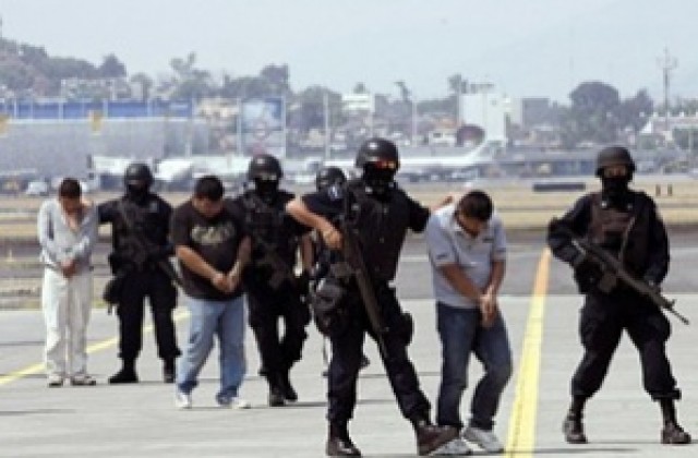 5000 войници ще укротяват обхванат от нарковойна град в Мексико