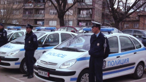 Осветиха новите коли на полицията
