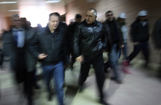 Герой vs. герой