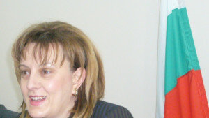 МНейкова подкрепя Часът на Земята