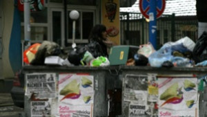 Изчисляват колко боклук може да изхвърля заведение в София