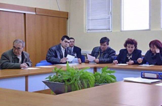 Искат промени в постановлението за компенсации при непълен работен ден