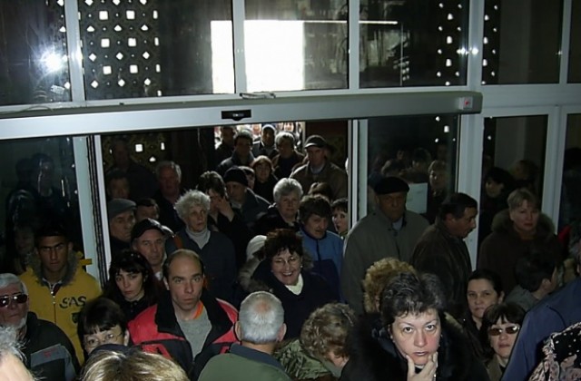 1200 безработни посетиха трудовата борса