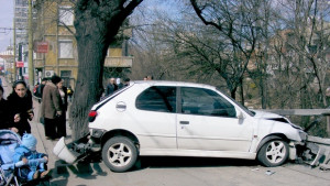 Ученици катастрофираха в центъра на Габрово