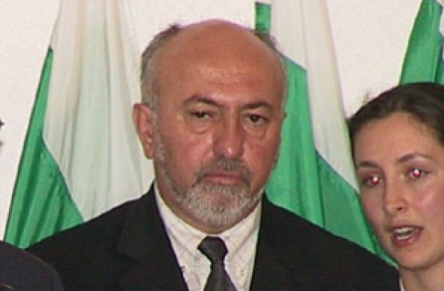 В Закона за конфликт на интереси има противоречия, твърди Олимпи Кътев