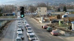 Кола горя в столицата