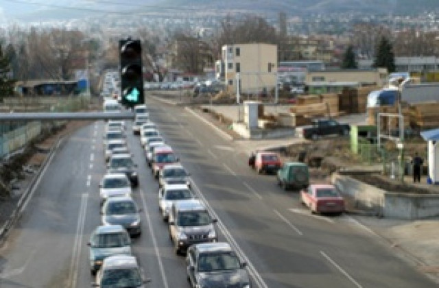 Кола горя в столицата