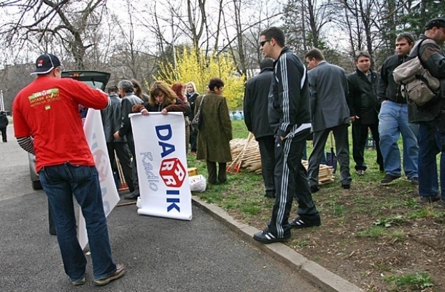 „Мини на зелено” с Дарик