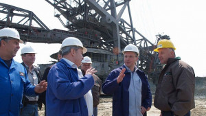 Премиерът Енергийният холдинг гарантира конкурентноспособност