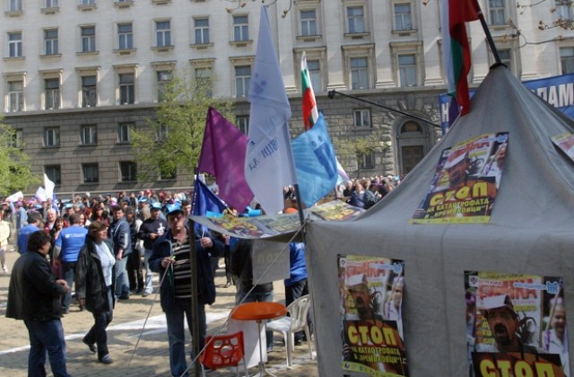 Кремиковските работници отново на протест