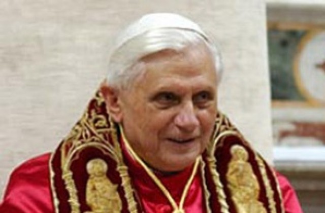 Папата ще посети засегнатите от труса райони на 28 април