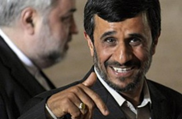 Делегати напуснаха конференцията в Женева по време на речта на Ахмадинеджад