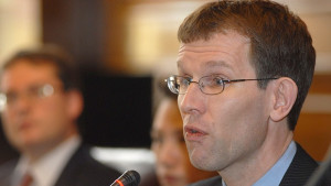 МВФ България може да приключи 2009а с дефицит ако кабинетът