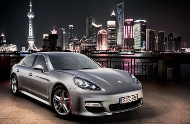 Porsche Panamera дебютира 425 метра над земята