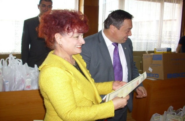 Наградиха участниците в кампанията за почистване на Шумен
