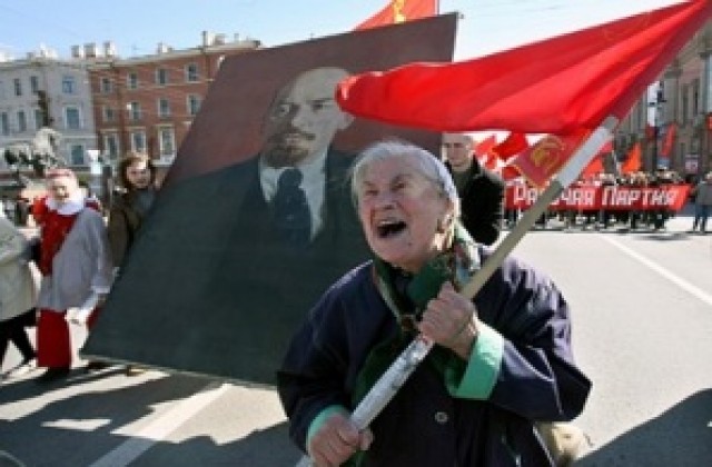 Хиляди отбелязаха 1-ви май с манифестации в Австрия и Русия