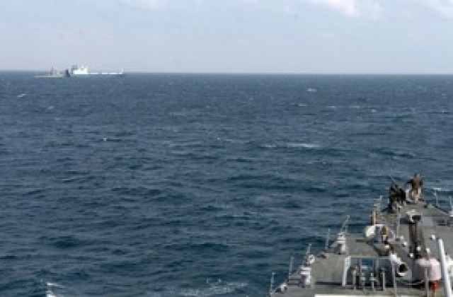 Сомалийски пирати отвлякоха и пакистански кораб