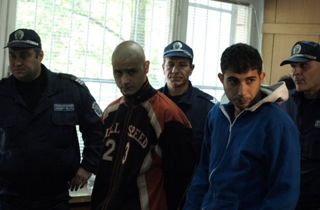 Мъжете, ограбили златарски магазин в Пловдив, остават в ареста