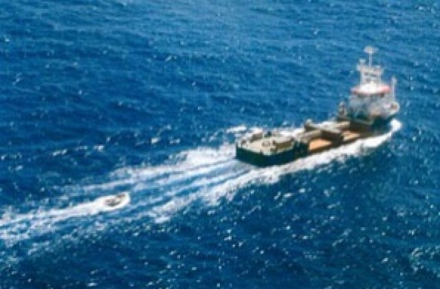 11 румънски моряци са пленени от пирати край Сомалия