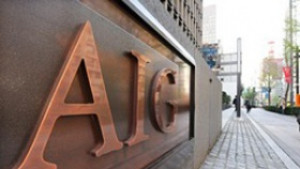 AIG изплатила 454 милиона за бонуси