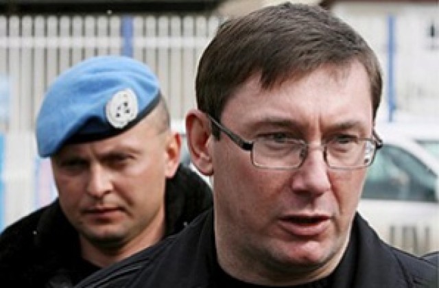 Не пуснаха в самолет пиян министър