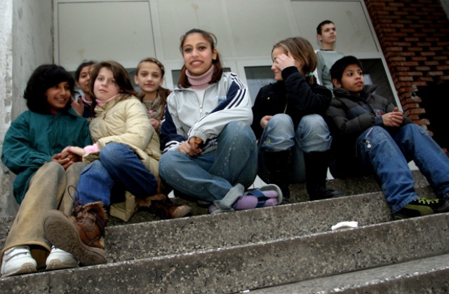 Изоставеното поколение на България