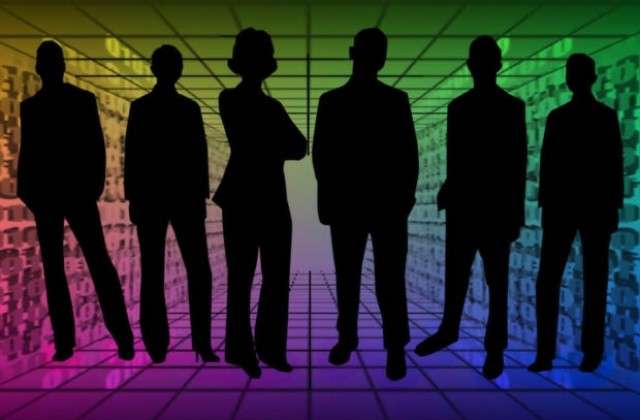 Мейджъри, не ни бутайте при пиратите!