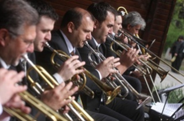Духов оркестър ще свири през летните вечери в най-големия пазарджишки парк