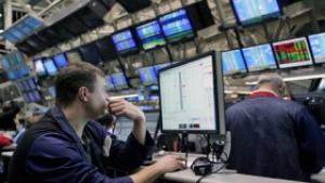 Нефтът пак близо до прага от 60 долара за барел
