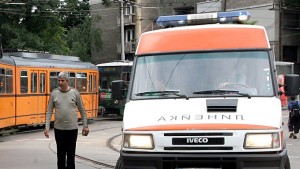 Трамвай блъсна възрастна пешеходка на Граф Игнатиев