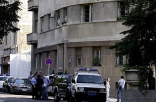 Арестуваха въоръжения атентатор в сръбското президентство