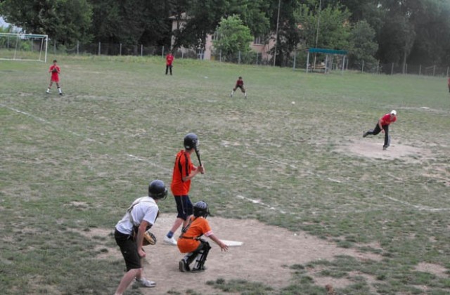 “Разградските тигри” – фаворити в Пролетния турнир по бейзбол в Разград