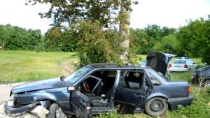 Двама пострадаха при катастрофа в Шуменско