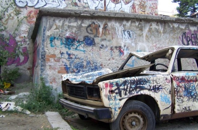 215 са изоставените коли  в  Пазарджик