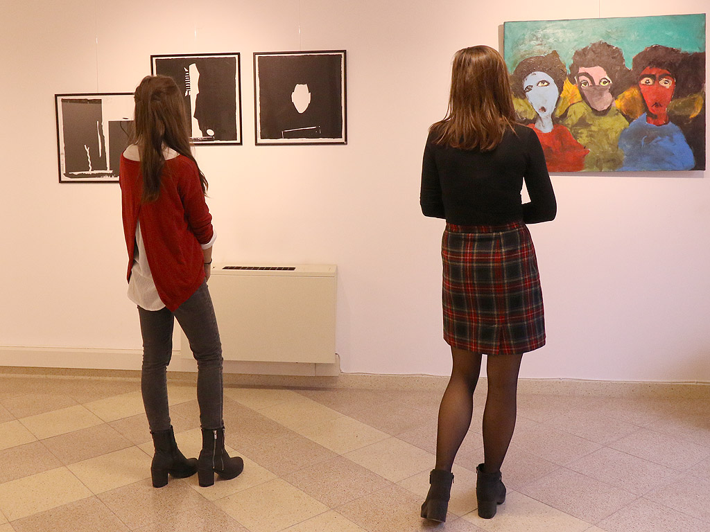 Изложба в Галерия "Червената точка"