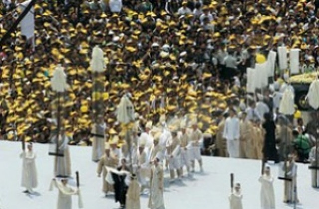 Стотици хиляди южнокорейци се стекоха в Сеул за погребението на Но Му-хен