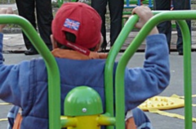 Откриват асансьор за деца със специфични потребности в градина в „Младост