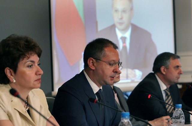 Станишев представи отчета на правителството за работата му