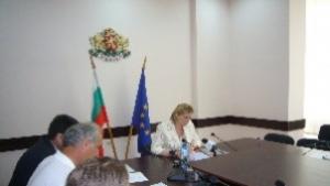 Нейкова настоява за референдум в град Шипка