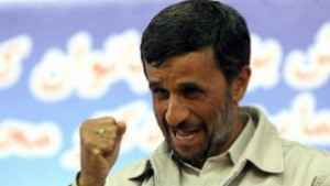 Ахмадинеджад бостанското плашило за Запада