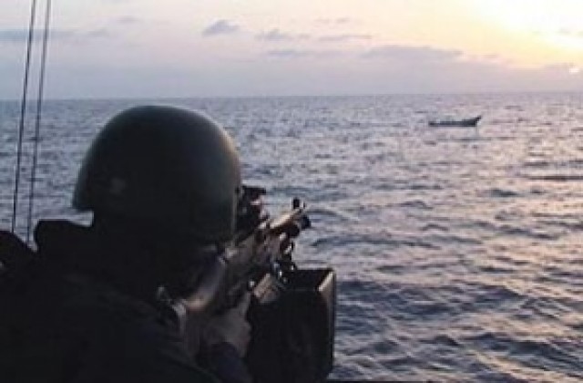 ЕС удължава антипиратската мисия в Аденския залив