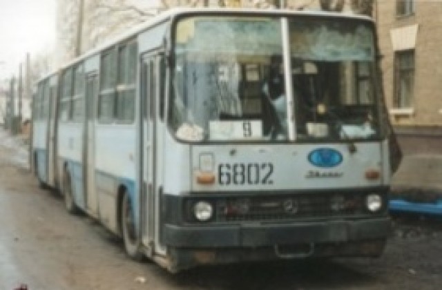 Стачкуват шофьорите от половината линии на пловдивския градски транспорт