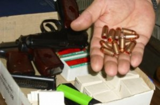 Полицаи иззеха нелегална пушка и боеприпаси в Благоевградско