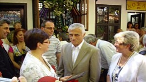 Петър Димитров дари икона на аптеката в Стария Добрич