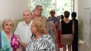 Нормално протича изборният ден в София