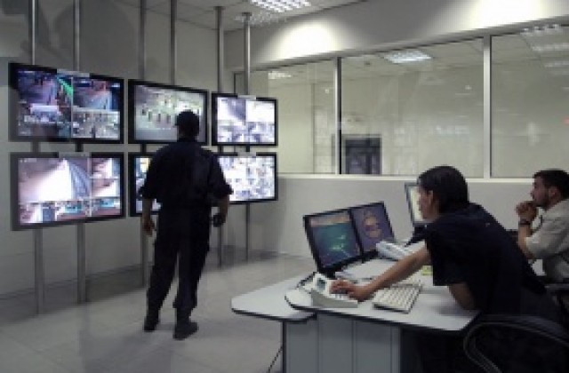 Влакчетата на софийското метро пътуват от „Младост” до „Обеля” през есента